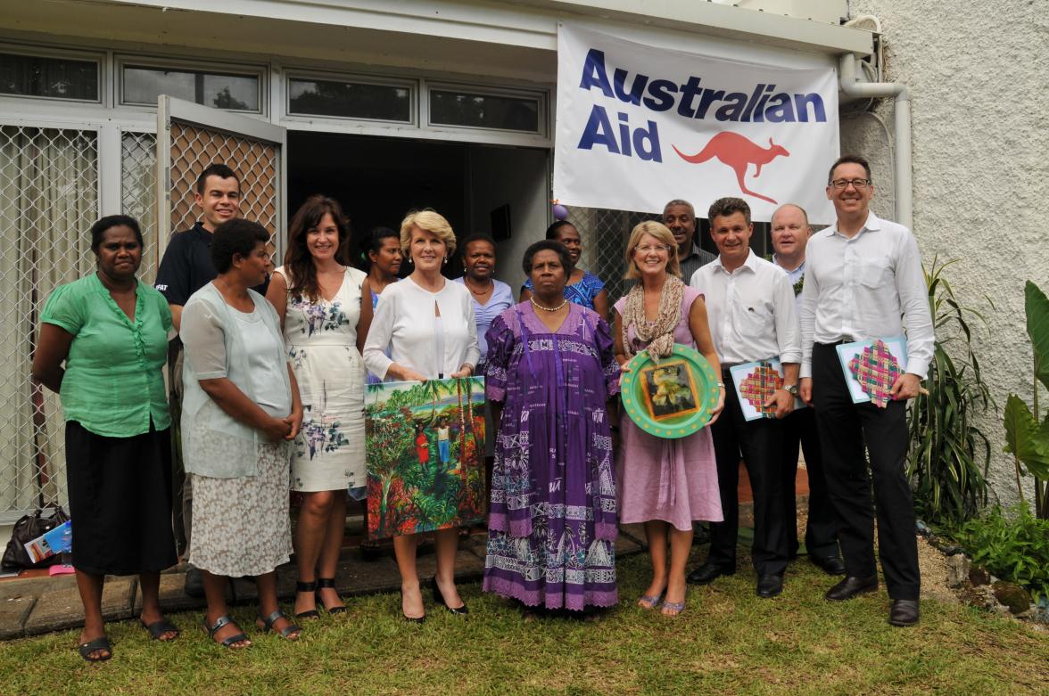 Group photo at the Vanuatu Women’s Centre following discussions about the challenges and opportunities for economic and business growth (19 December 2013)