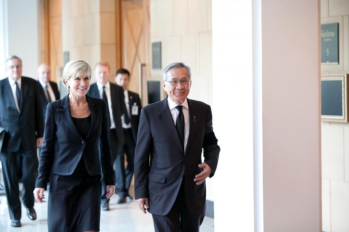 Foreign Minister Julie Bishop with Thai Minister of Foreign Affairs, His Excellency Mr Don Pramudwinai on the way to sign a new Air Services Agreement between Australia and Thailand. Thailand, Bangkok, 3 August 2017.