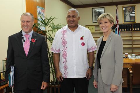 Foreign Minister Julie Bishop with outgoing Acting High Commissioner to Fiji, Glenn Miles and Fijian Prime Minister the Hon Rear Admiral (Ret.) Josaia Voreqe Bainimarama MP, Suva. 31 October 2014.