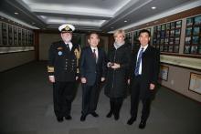 Foreign Minister Julie Bishop at the Memorabilia Hall with Australian Defence Attaché Captain Vaughn Rixon, UNMCK Custodian, Youn-Kwon Kim, and Ambassador James Choi.