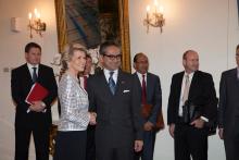 FM Natalegawa greets FM Bishop on her arrival at Gedung Pancasila with the Australian delegation in the background. 5 December 2013