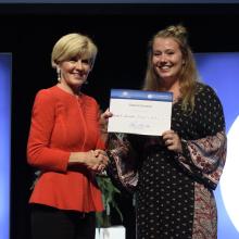 Foreign Minister Julie Bishop with Grace Corcoran, 2018 Federated States of Micronesia Fellow, Australian Catholic University