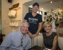 Foreign Minister Julie Bishop meets with Josh Evans, a young Australian entrepreneur, at his café Banter in New York on 17 September 2017.